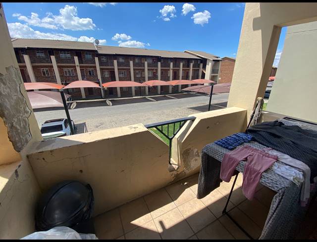 2 BEDROOM SECTIONAL TITLE FOR SALE IN COMET